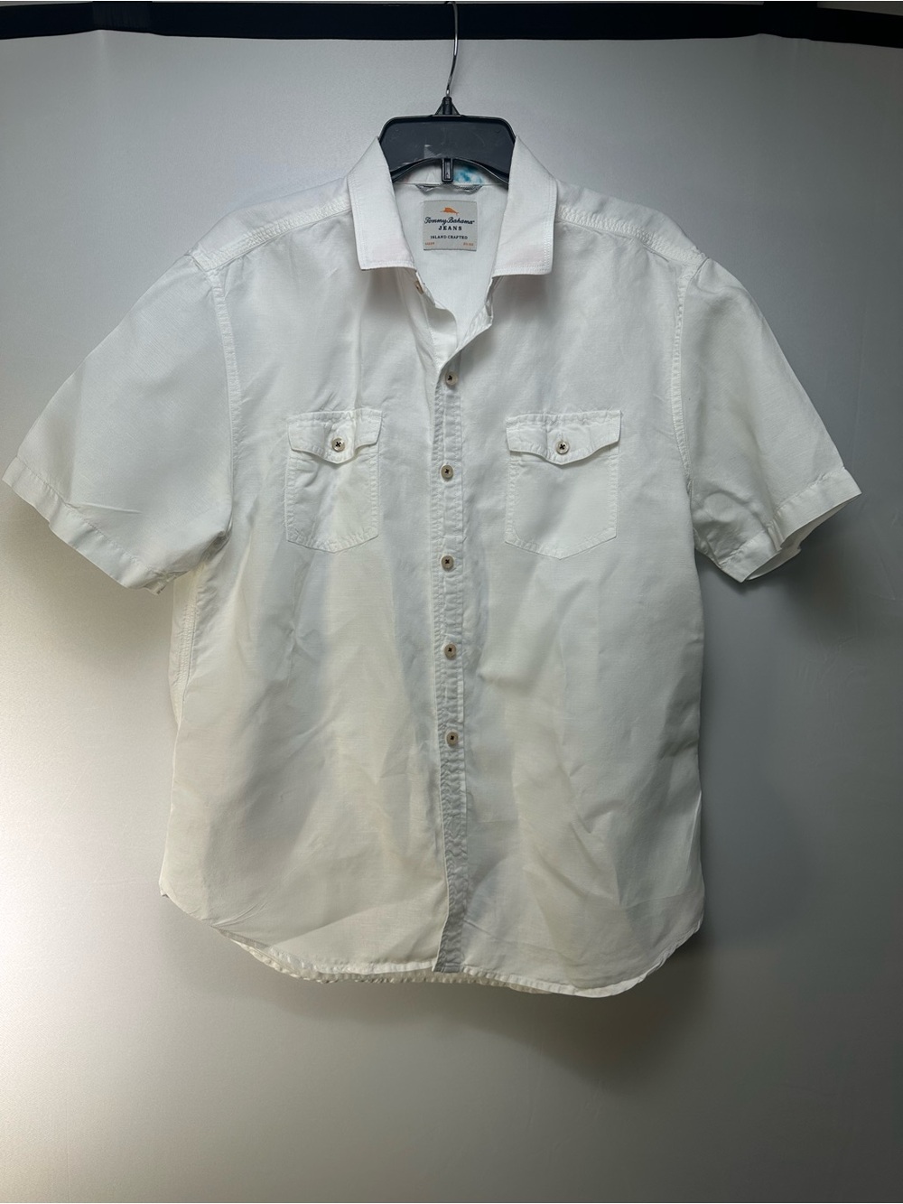 Tommy Bahama White Short Sleeve Button Down Shirt with Chest Pockets